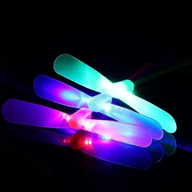 Kids Outdoor Movie Night - LED Luminous Bamboo Dragonfly Flying Toy